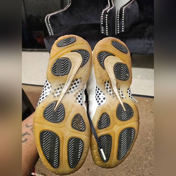 Nike Foamposite 6y - Picture 4 of 7